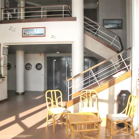 Apartment Contemporain Avec Vue A 30 M² Terrasse Pornichet
