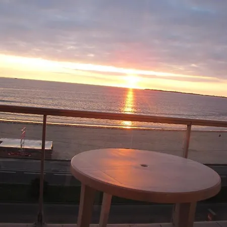 Vue A 30 M² Avec Terrasse Pornichet