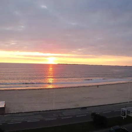 Apartment Vue A 30 M² Avec Terrasse Pornichet