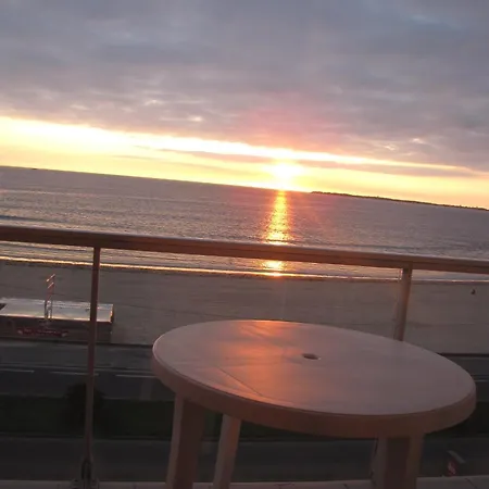 Vue A 30 M² Avec Terrasse Pornichet